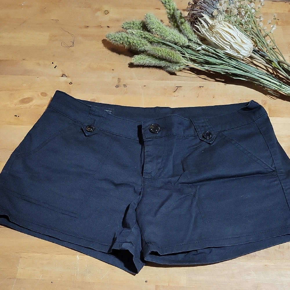 Buffalo Black Christine Shorts 28